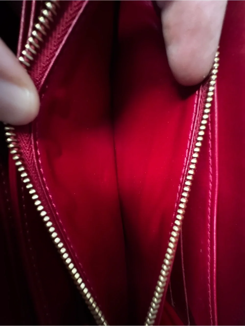 Louis Vuitton Glossy Vernis Zip Wallet in Red Patent